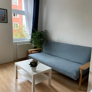  Apartment Central Sunny Flat With Free Parking